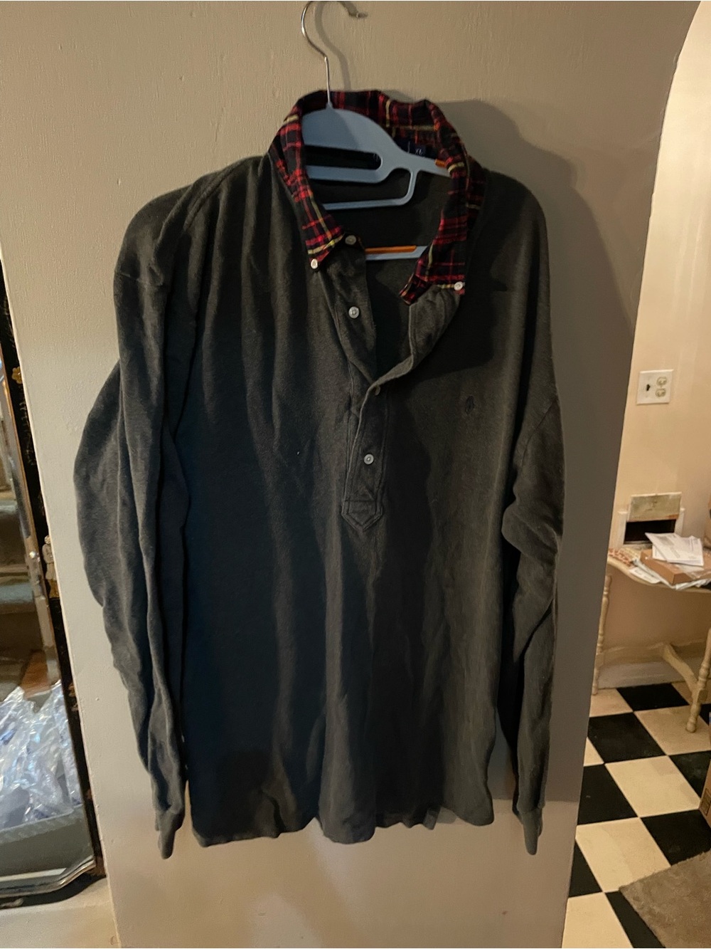 Vintage 90s Men's Long-Sleeve Rugby Shirt with Plaid Collar in Dark Gray